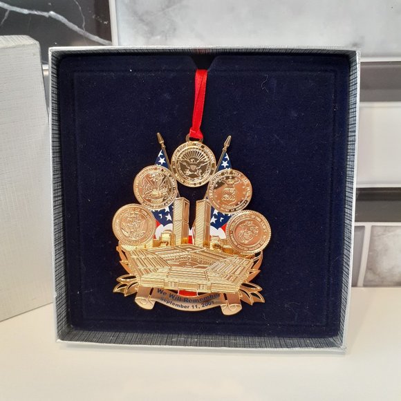 RARE 911 WE WILL REMEMBER SEPTEMBER 11, 2001 CHRISTMAS ORNAMENT in box - Picture 5 of 9
